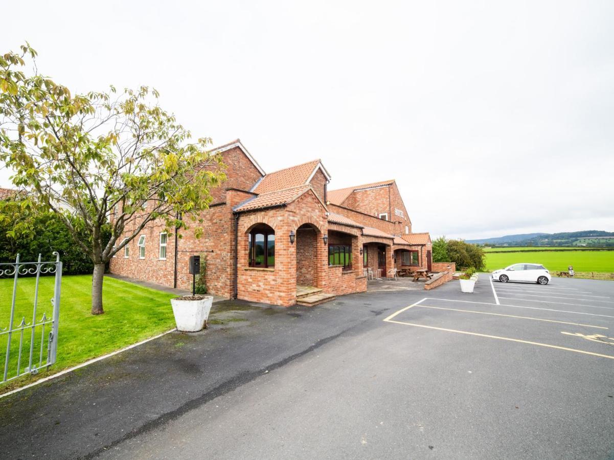 Oyo White Horse Hotel, East Thirsk Bagby